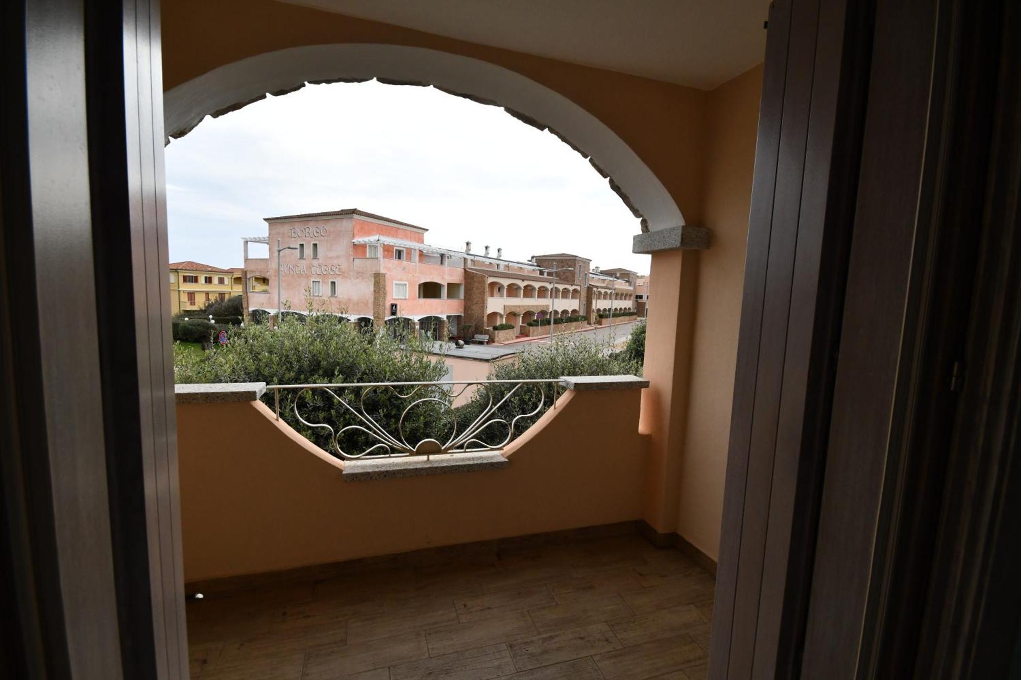 Appartamento Vista Mare Punta Tegge La Maddalena  Exterior foto