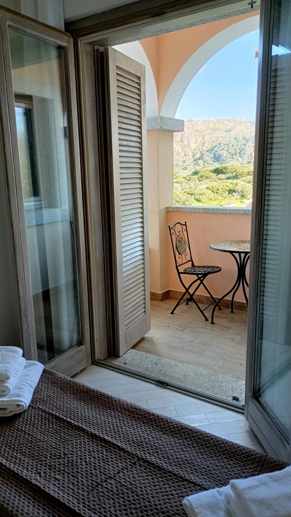 Appartamento Vista Mare Punta Tegge La Maddalena  Exterior foto